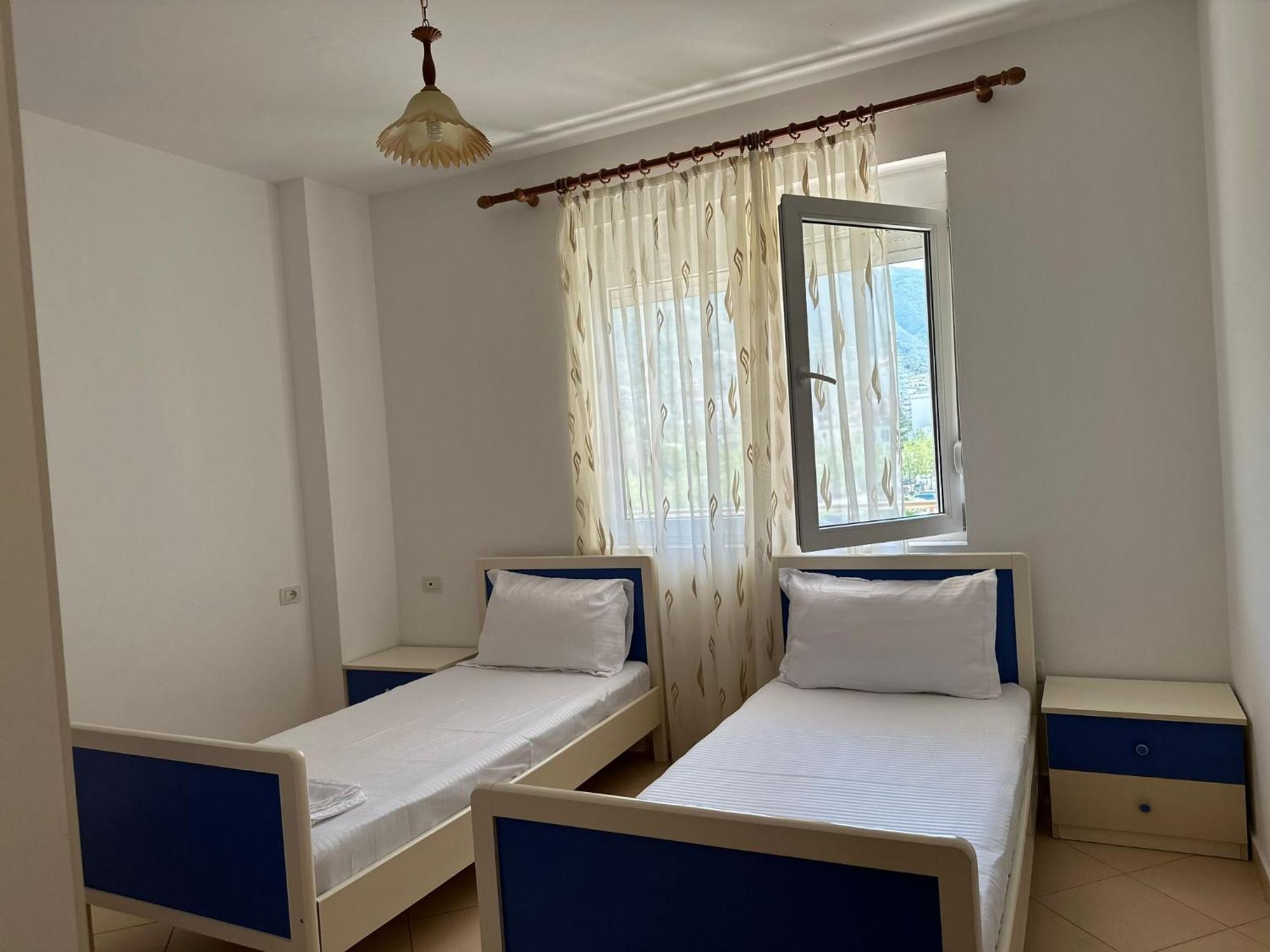 Renting House فلورا المظهر الخارجي الصورة